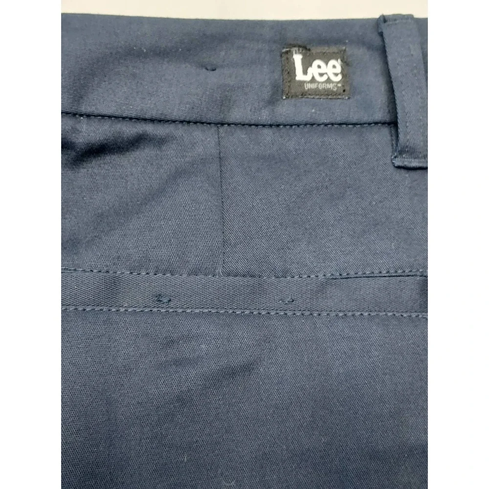 Lee Navy Classic Bermuda NWT Shorts. Size 13 - Picture 9 of 9